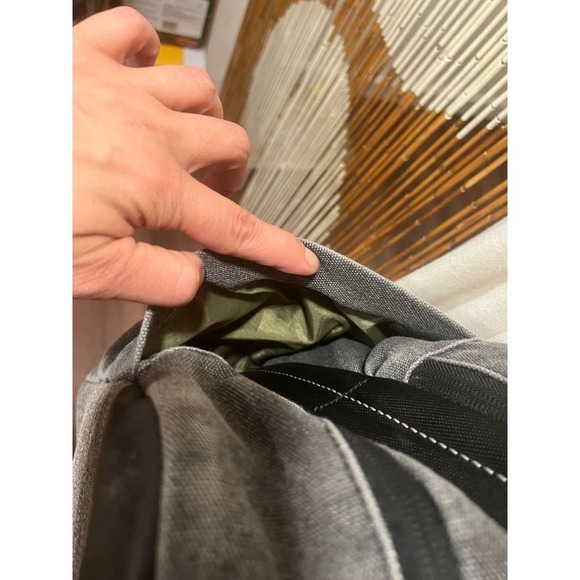 NWOT Solo Grey Impulse Duffel Bag Travel Holiday Gym - Picture 8 of 12